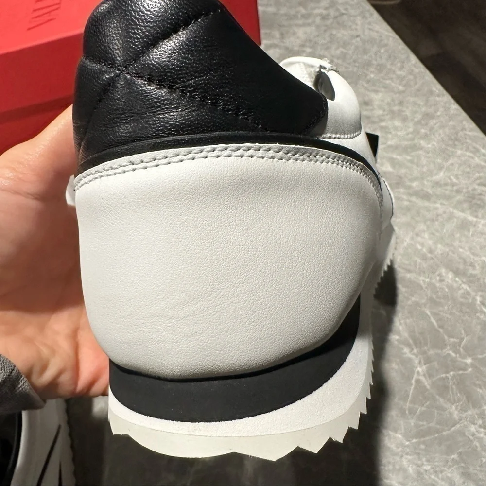 New Size 44.5 Valentino Garavani Retrorunner Sneakers White Black